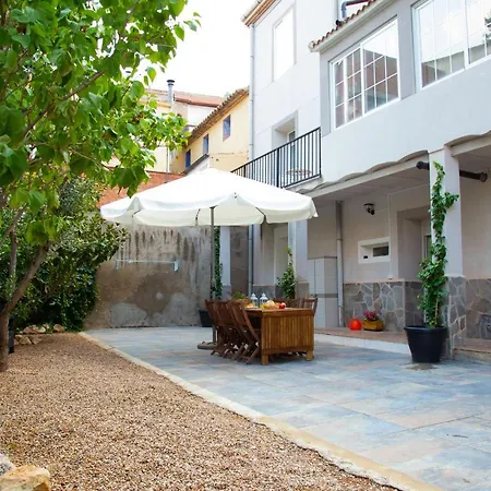 Casa Gaston - Esenciaaragon- Casa Con Jardin Privado